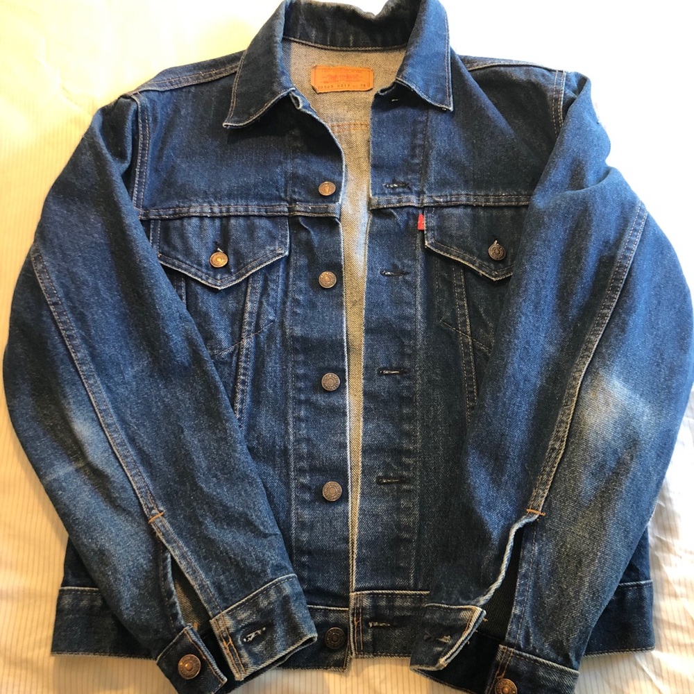 VINTAGE LEVIS DENIM JACKET